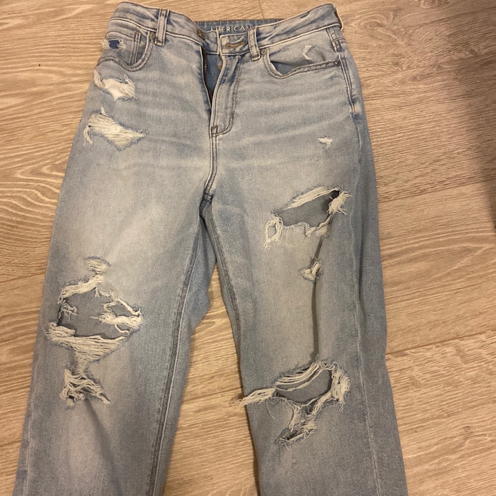 American eagle ripped regular jeans size 4